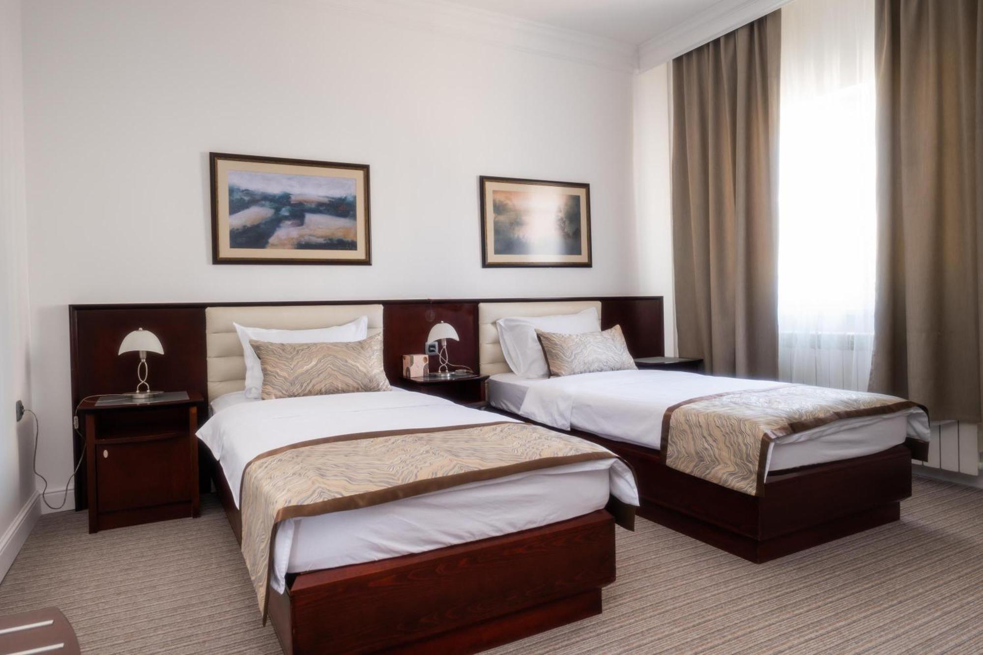 Hotel Mio City Kula Exteriér fotografie